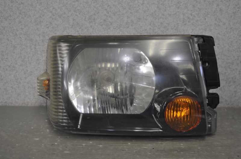 ミニキャブ CD 中期 (U62V U61V U61T) 純正 破損無 動作保証 右 ヘッドライト ハロゲン レベ付 ヘッドランプ P5701 8301A454 s021110C拍卖