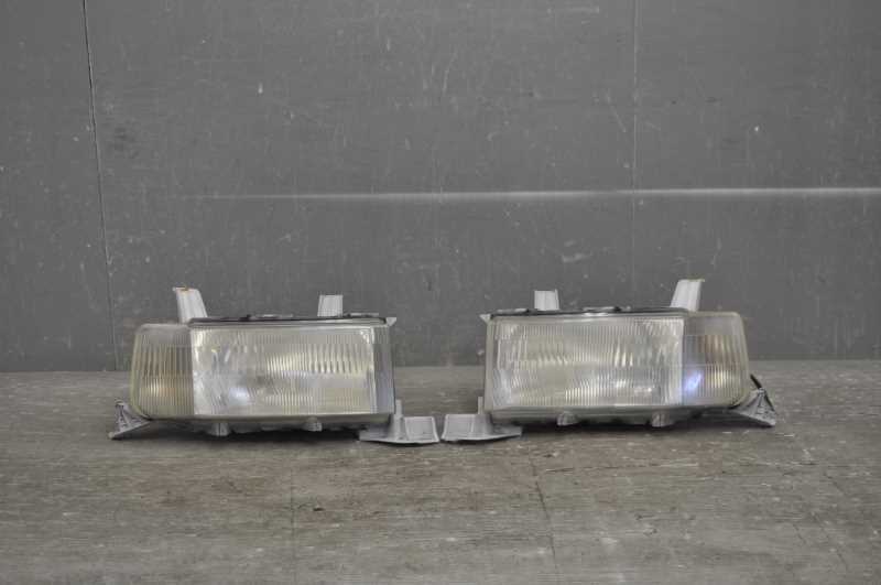 bB S 後期 (NCP30) 純正 破損無 動作保証 ヘッドライト 左右セット ハロゲン 右 左 52-032 81110-52090 81150-52090 s021119D拍卖