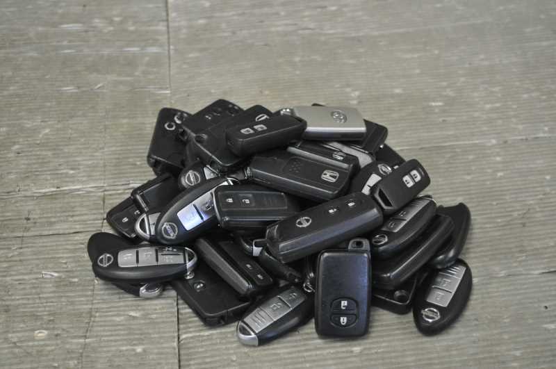 日産 ホンダ スズキ ダイハツ マツダ 他 スマートキー キーレスリモコン 鍵 まとめ売り 50本 s021134A拍卖