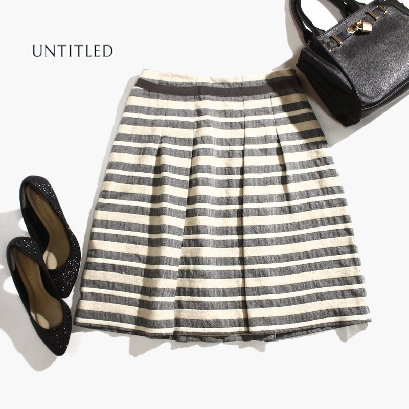 美品 アンタイトル UNTITLED 株) ワールド 秋 冬 大人可愛い ラメ ボーダー柄 ウールスカート 1 S 7号 白 ベージュ グレー スカート 上品拍卖