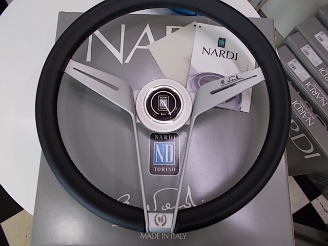 NARDI ナルディ 90周年記念 Novantesimo(ノバンテシモ)N221 BK/SIL/シルバーリング 355mm 当方在庫有 送料無料拍卖