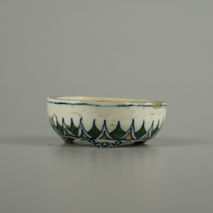 【中古】 盆栽鉢 彦山人 豆鉢 長辺 約 4.5cm 丸鉢 色絵 模様 釉薬 ミニ鉢 鑑賞 観賞用 現品 中古鉢拍卖