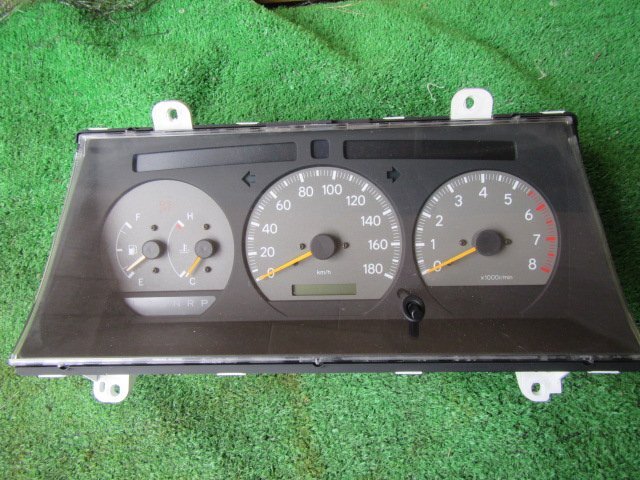 トヨタ ハイエースレジアス VCH38 H15年式 ■スピードメーター ジャンク品 中古 ★007083拍卖