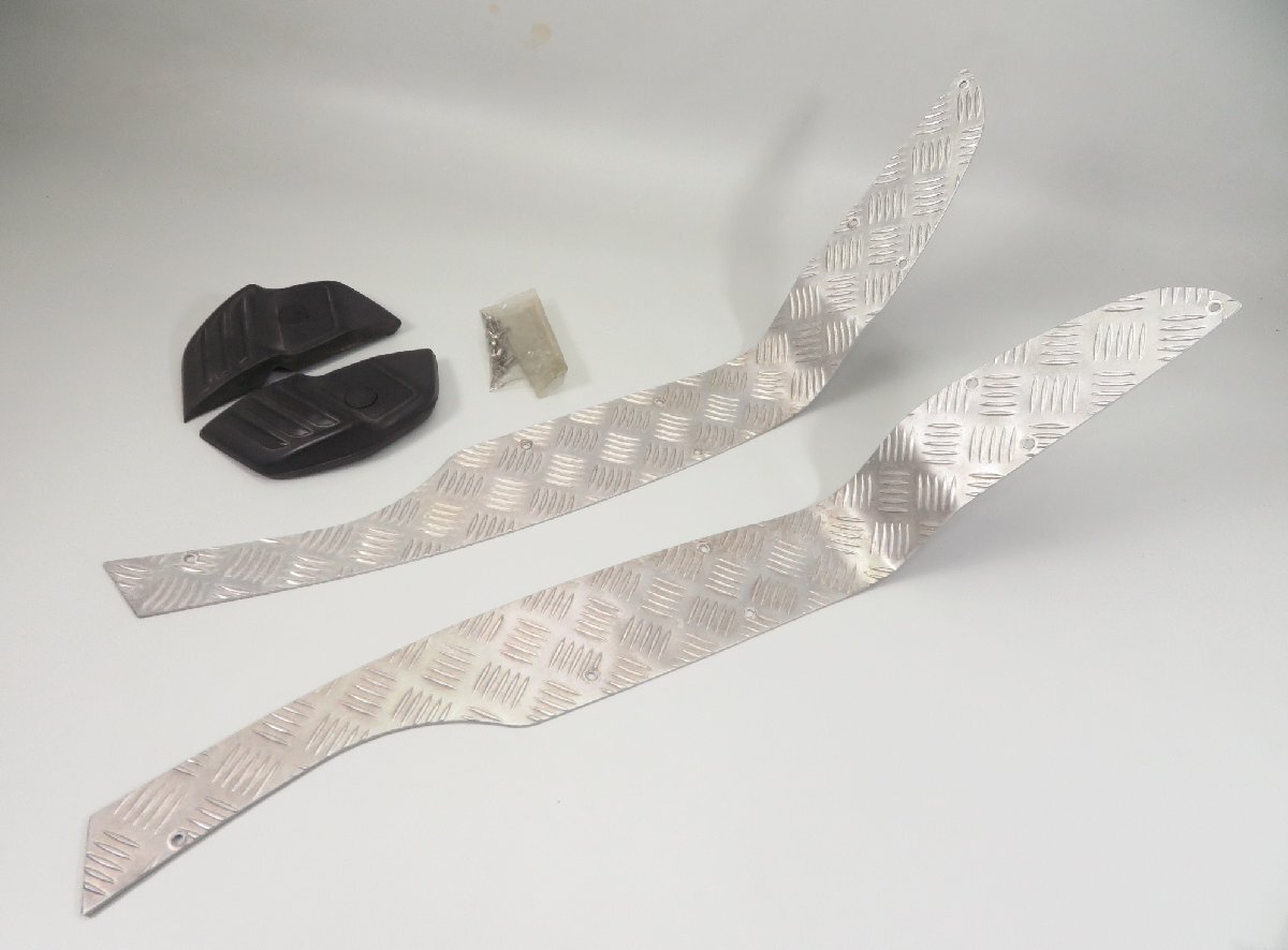 ②FORZA/フォルツァ MF08 純正/社外 アルミ ステップボード/フロアボード タンデム/リア ベース 検 ノーマル 5 フォルツァZ フォルツァX拍卖