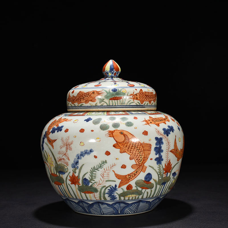 明時代 嘉靖 青花 染付 五彩 魚藻文蓋罐 唐物 箱付き 陶磁器 中国美術 古美術 置物 骨董品 H69拍卖
