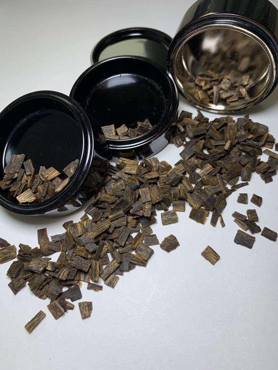 ■蔵出し■香木 極品伽羅 小割 16.4g 聞香用香木 香合付 ★香道 茶道|沈香 伽羅|古美術 骨董品|お香 線香|香道具茶道具★拍卖