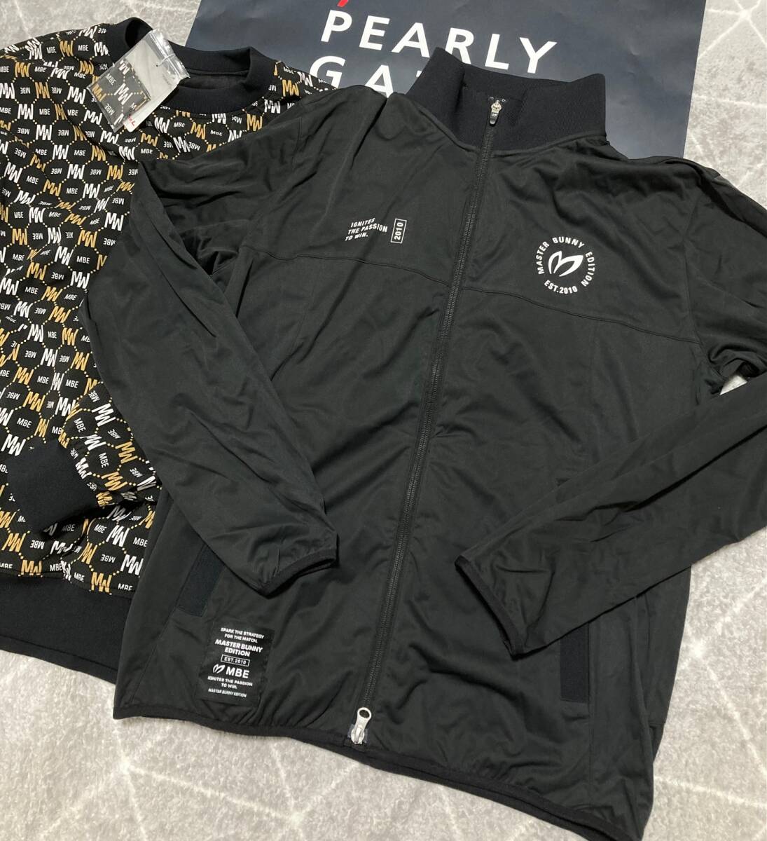 新品 パーリーゲイツ マスターバニー ドビーストレッチコーティング ツインスニードジャック (5)サイズL/黒 MASTER BUNNY 55000拍卖
