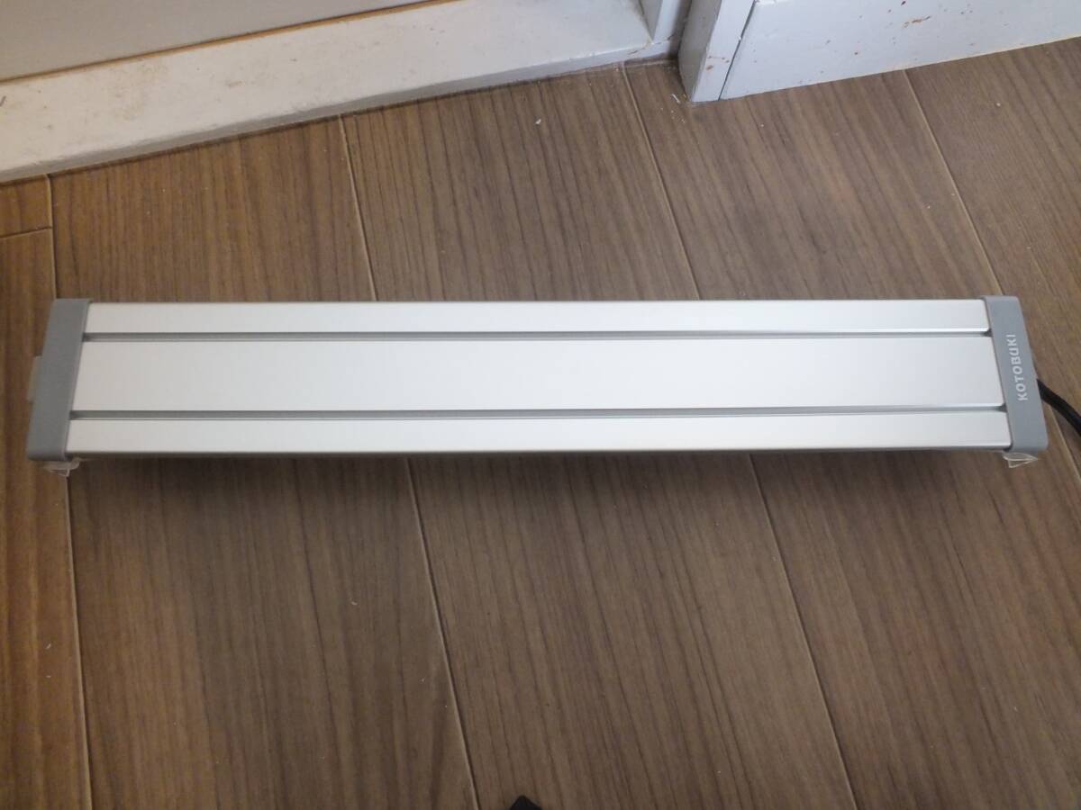 コトブキ FLAT LED400(~45cm水槽用)                      B-6拍卖