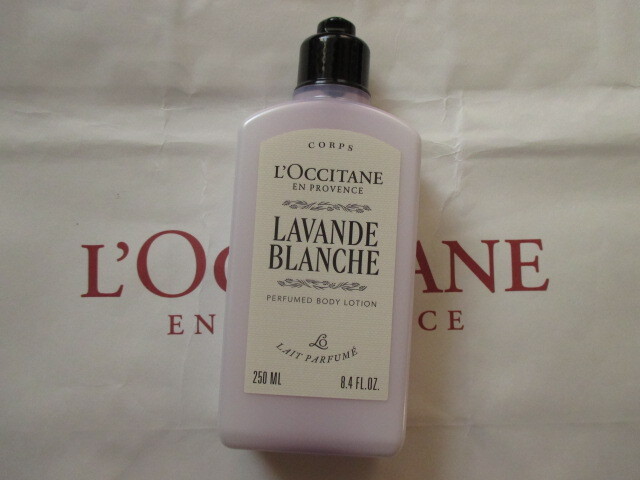 ロクシタン ラヴァンドブランシュ (ホワイトラベンダー) パフュームドボディミルク 250ml拍卖