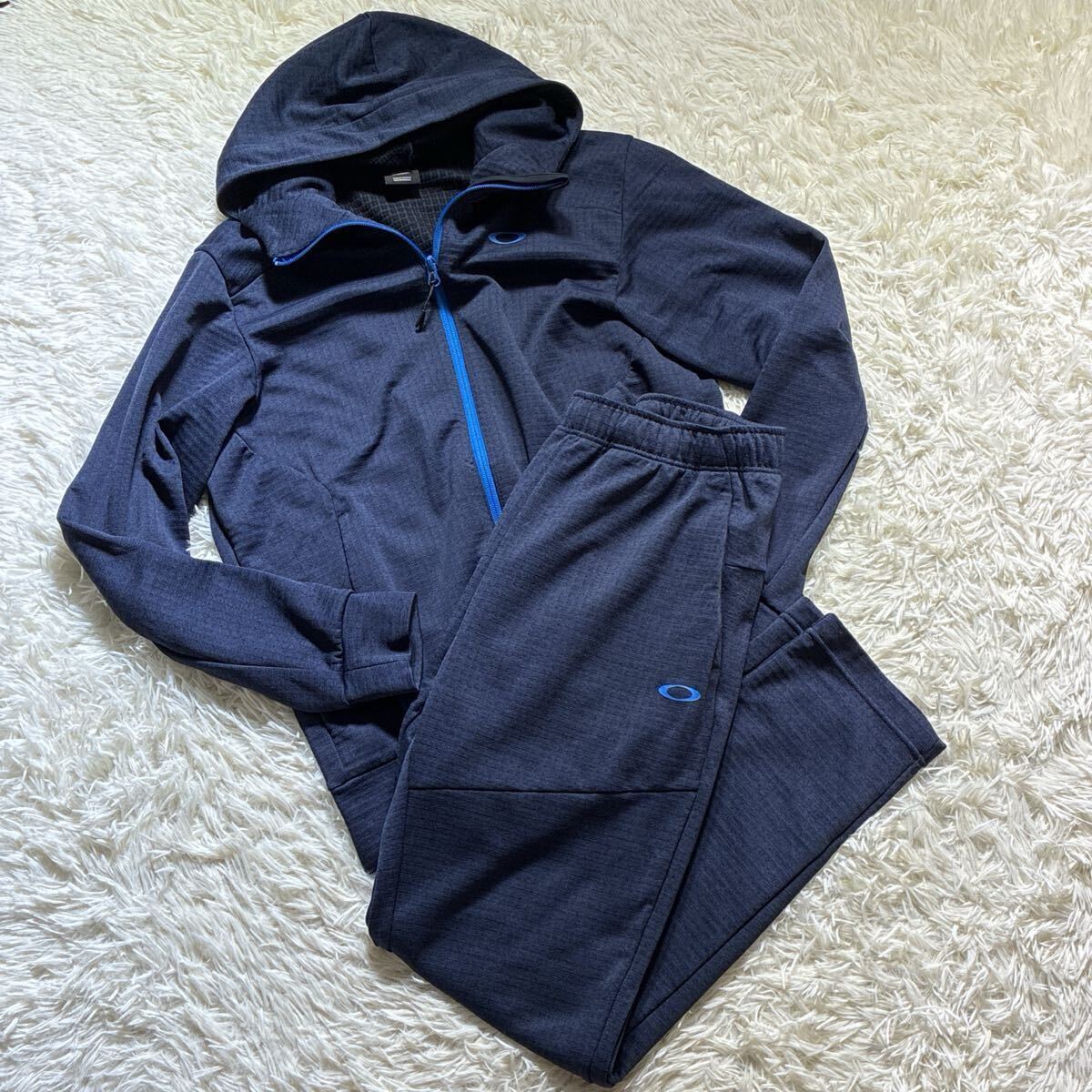 極美品/XLサイズ◎OAKLEY オークリー セットアップ パーカー ジャージ 上下 紺 ネイビー 伸縮性 ストレッチ メンズ スポーツ拍卖