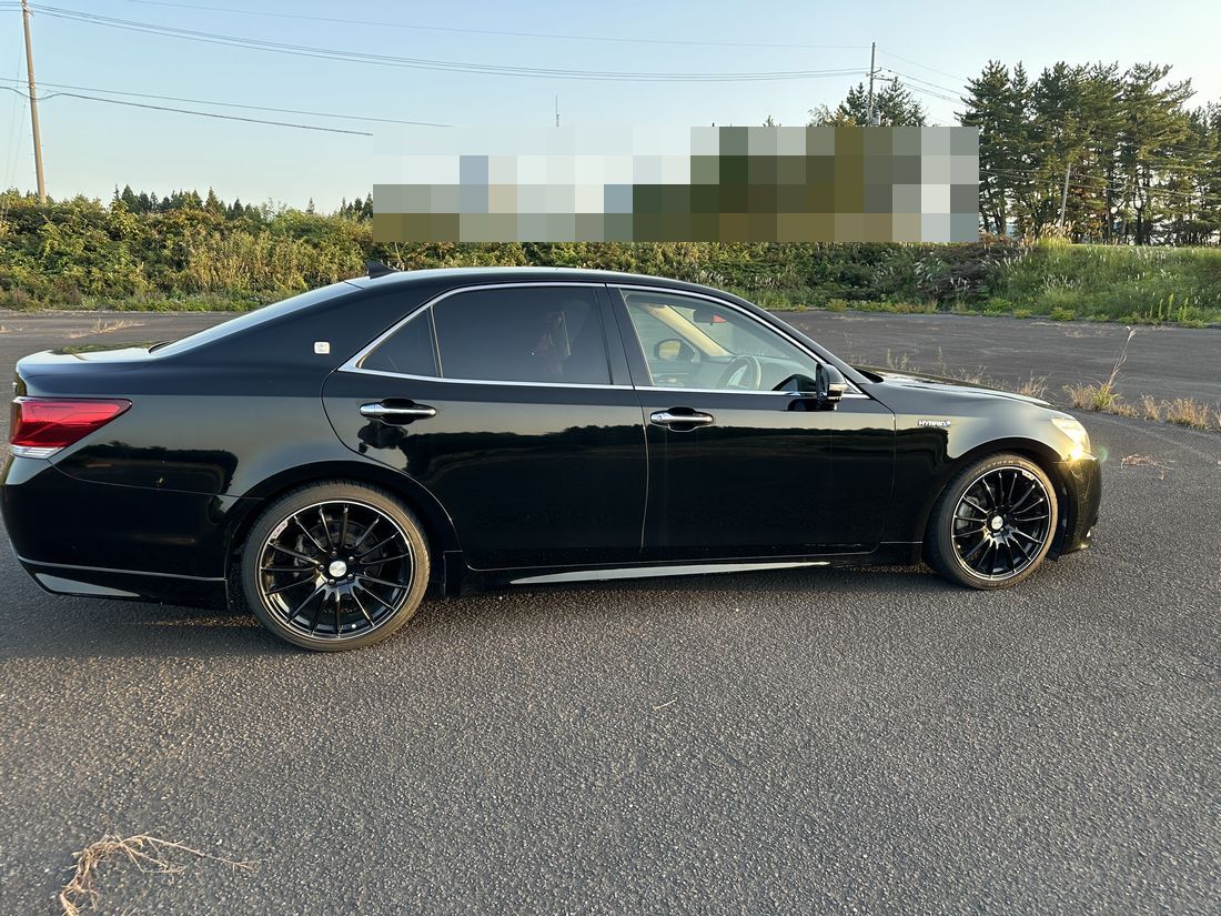 クラウン ハイブリッド 19インチアルミ&タイヤ 車検R9年2月 RS-Rサス装着でマイルドな乗り心地&スタイリッシュボデー拍卖