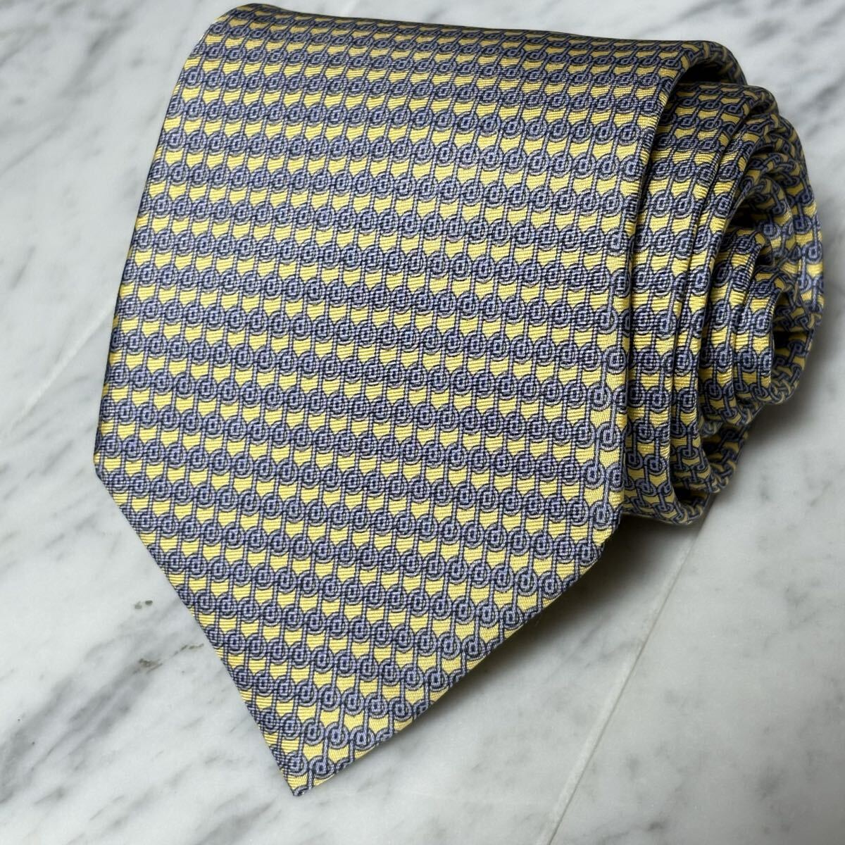 【美品】 999円~ dunhill ネクタイ イエロー ロゴ柄 (YW3)拍卖