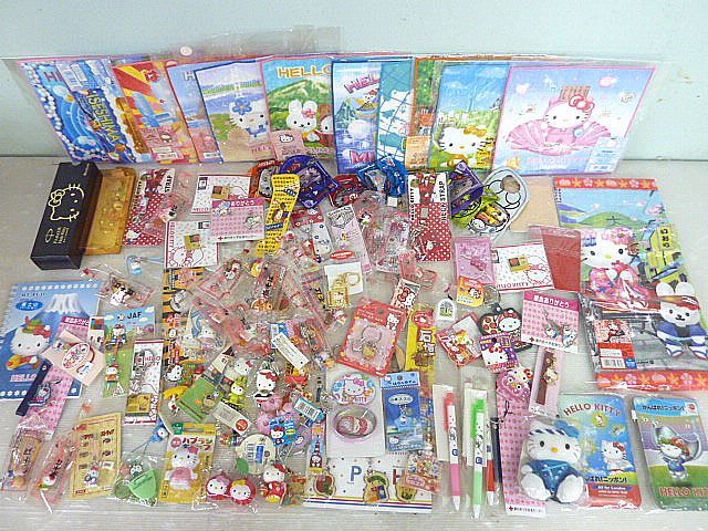 T702 未使用保管品 サンリオ Sanrio ハロー キティ グッズ 様々 計100点 まとめ ストラップ/キーホルダー/ペン/タオル/小物/他 HELLO KITTY拍卖