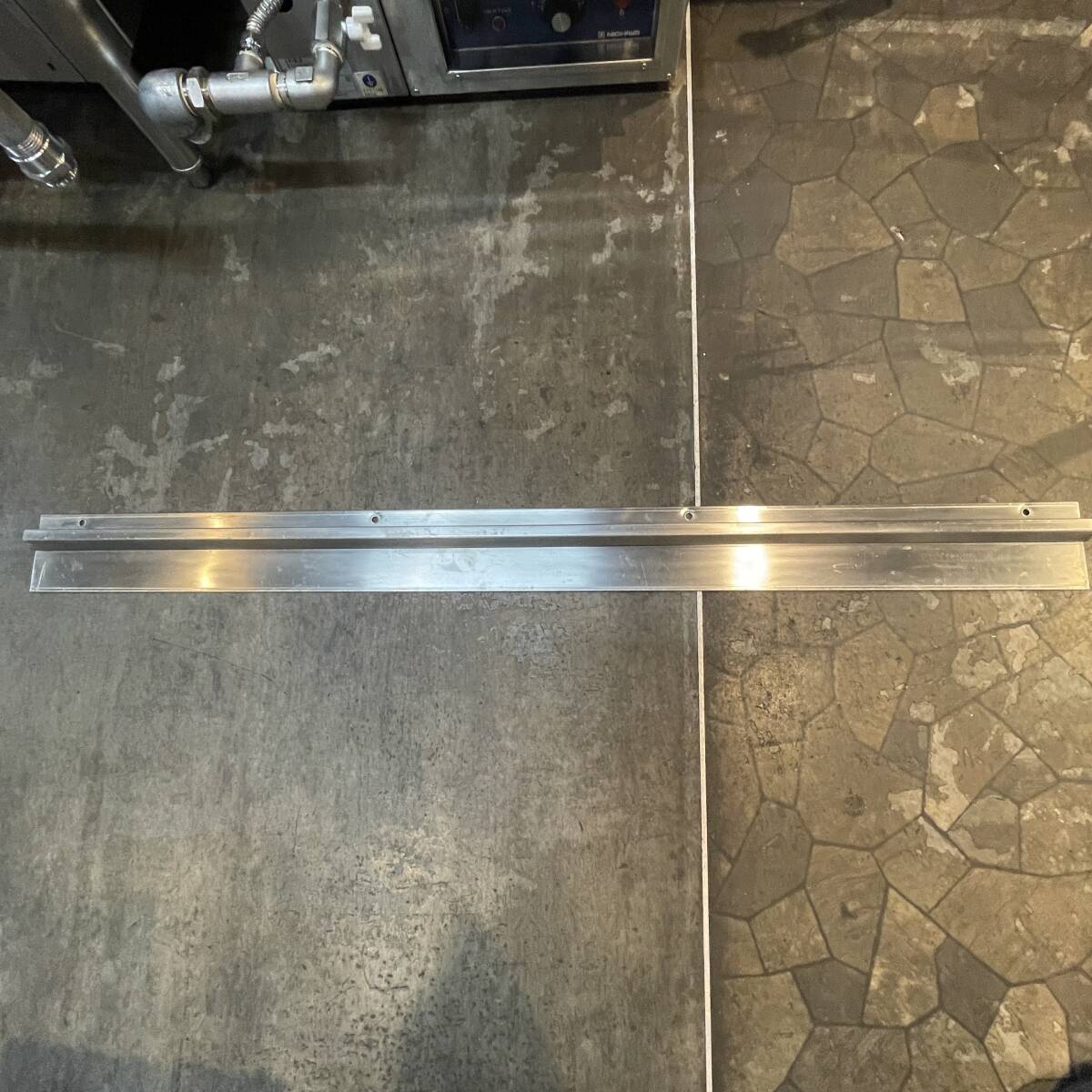 ☆【札幌店開店二周年記念セール!オーダークリップ/1100×90(mm)/中古品/札幌発】1590拍卖
