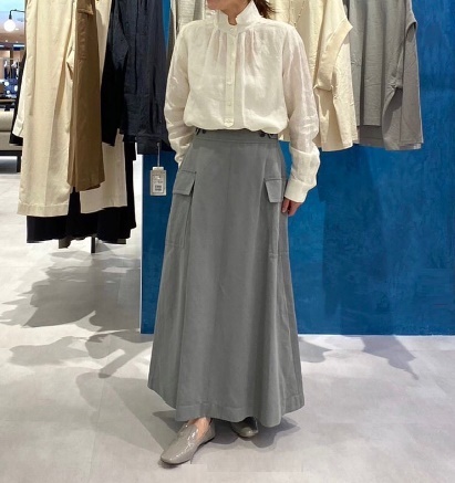 美品 定価2.6万 LOISIR サテンカーゴスカート マキシ グレー アデュートリステス拍卖