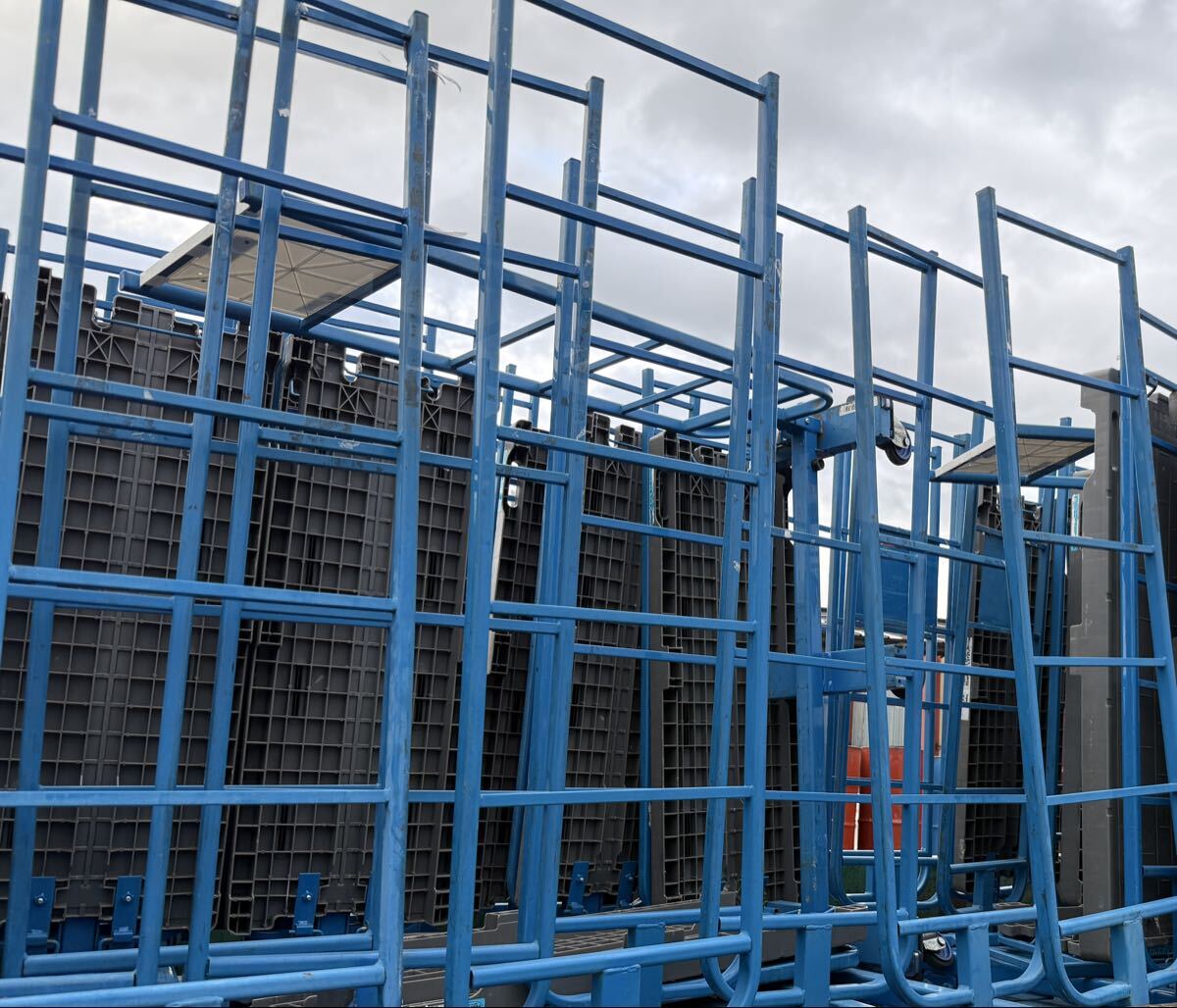 台車 1台5500円 タイヤ置 野菜置 キャス付き 品物置 手渡し 中古 拍卖