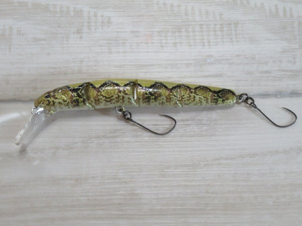 ヴァルケイン ハイドラム F パイソンイエロー拍卖