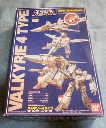 バルキリー4タイプ VF―1A/VF-1J/VF-1S 1/144 メッキバージョン SPECIAL COTING VERSION 1997年 バンダイ R116拍卖