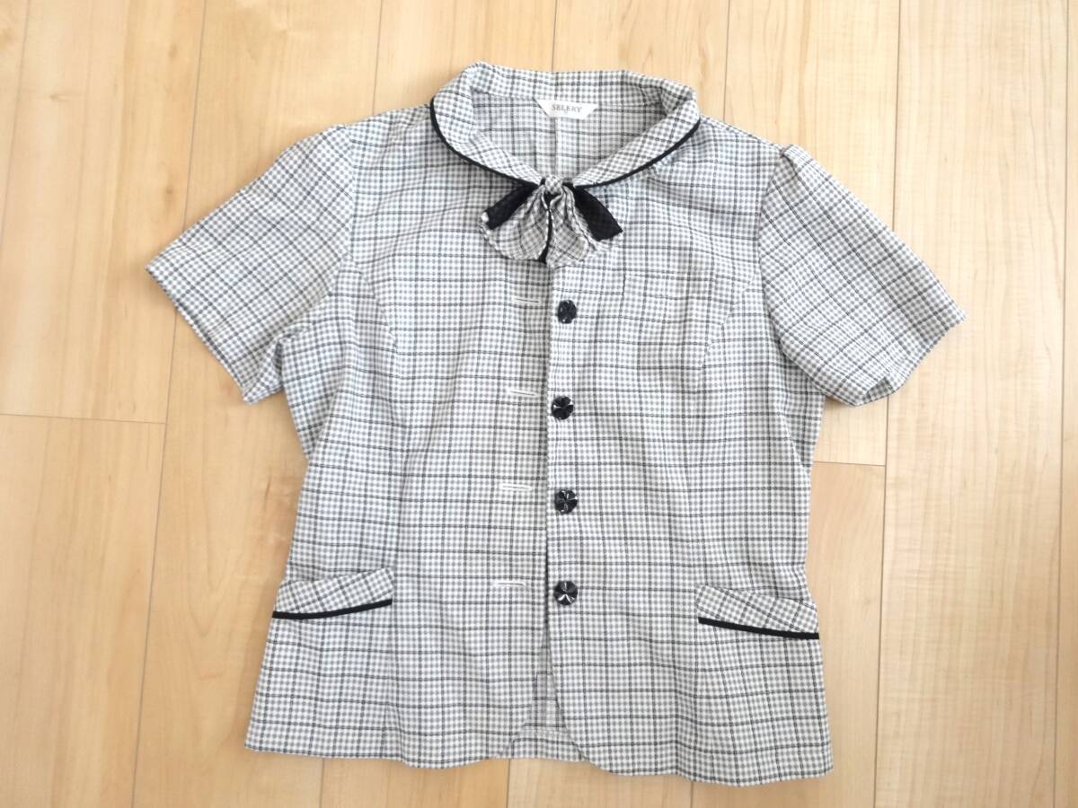 (現状品) SELERY セロリー オーバーブラウス サイズ11 レディース 総柄 チェック柄 グレー系 春夏用 フォーマル ビジネス 事務 OL 制服 C24拍卖