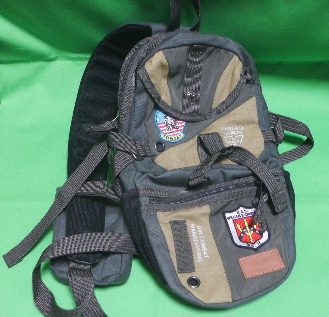 即決あり! 1点限り! AVIREX ボディバッグ トップガン 刺繍 ワッペン バッグ アヴィレックス 早い者勝ち!拍卖