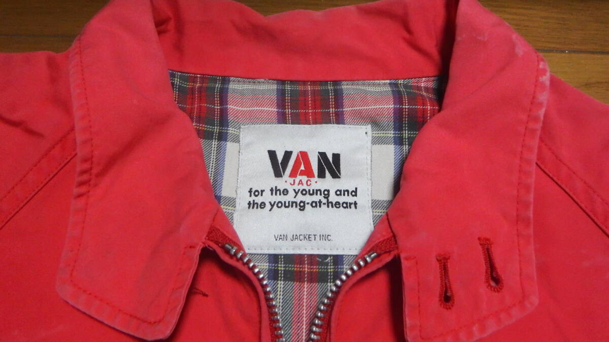当時物 ヴィンテージ VAN ジャケット アーチロゴ スイングトップ 日焼け汚れ色褪せ多々あり ブルゾン ジャンパー 赤 サイズ不明拍卖