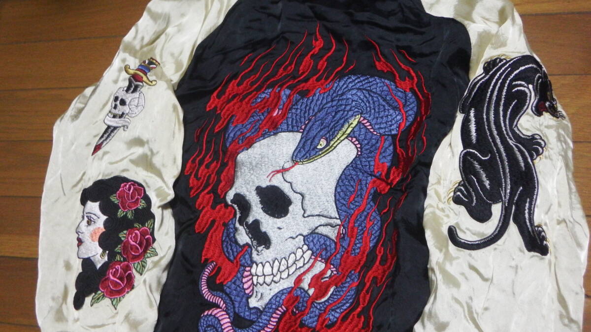 即決価格 早い者勝ち スカジャン スカル Lサイズ 刺繍 黒豹 蛇 ヘビ ガール柄 ジャケット拍卖