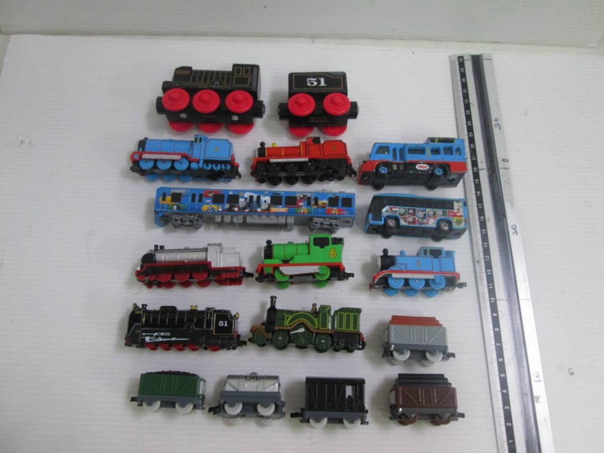 きかんしゃ トーマス 機関車 なかまたち 車両 メタル&木製 まとめて キズハゲあり 拍卖