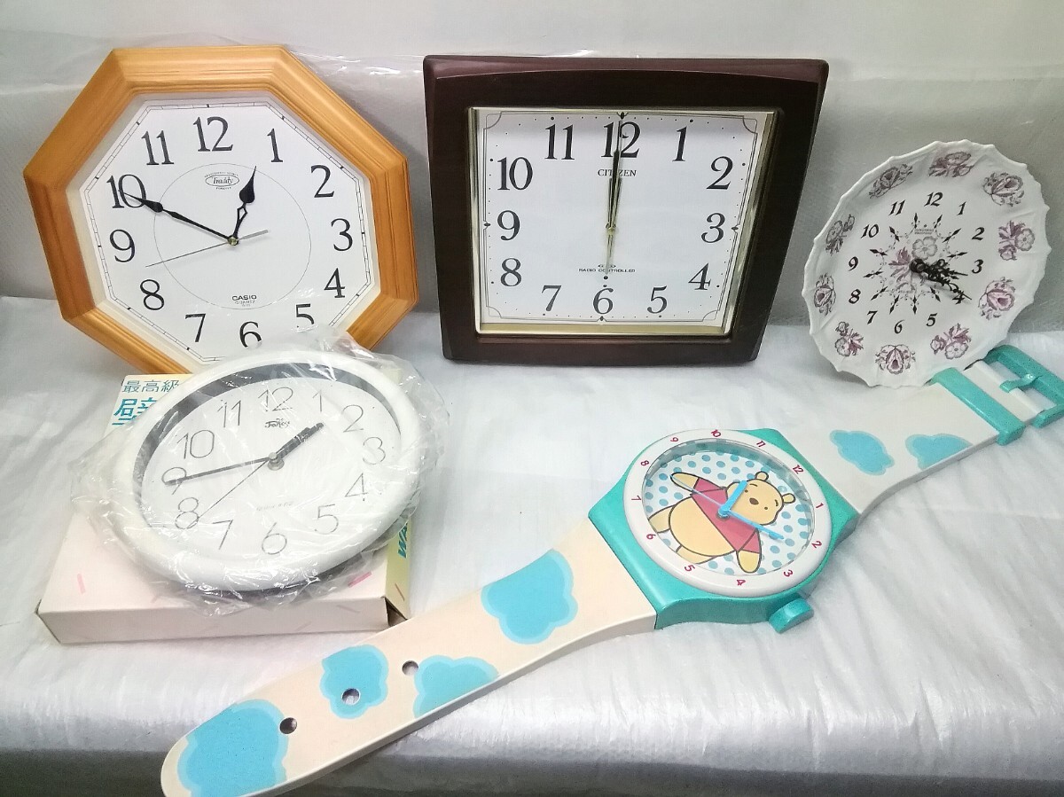 【ジャンク】時計 まとめて 電波時計/プーさん 腕時計型掛け時計/陶器時計 その他 (PT)拍卖