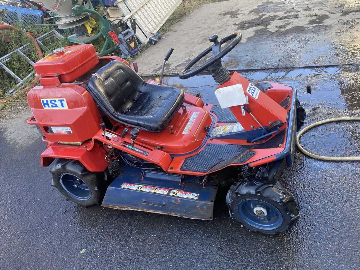 青森十和田市 佐藤製作所らっくん SRM850VH 18馬力 乗用草刈機 引き取りOK 配送は送料相談お願い 拍卖