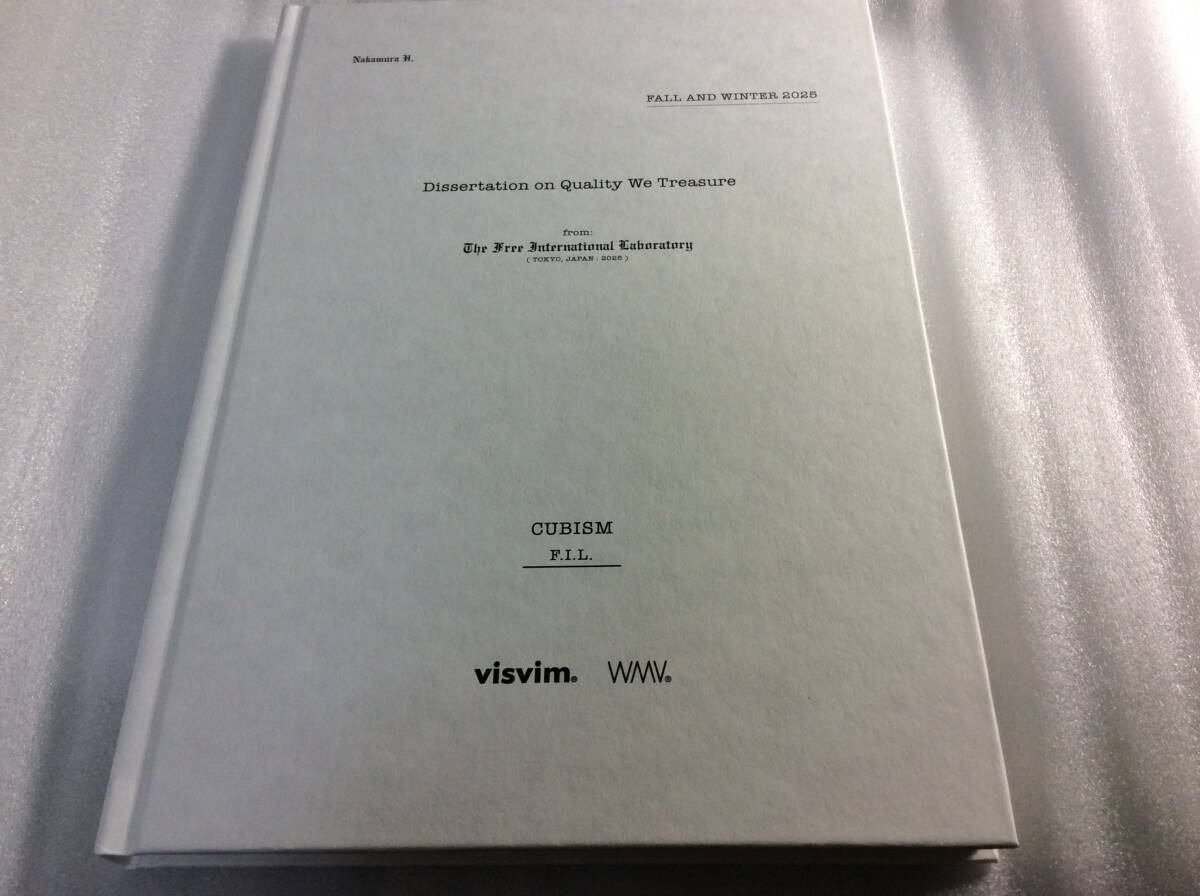 非売品 合計2冊 VISVIM A VISUAL APPENDIX OF THE FALL AND WINTER 2025 ・ COLLECTIONS DISSERTATIION ON QUALITY WE TREASURE / fbt folk拍卖