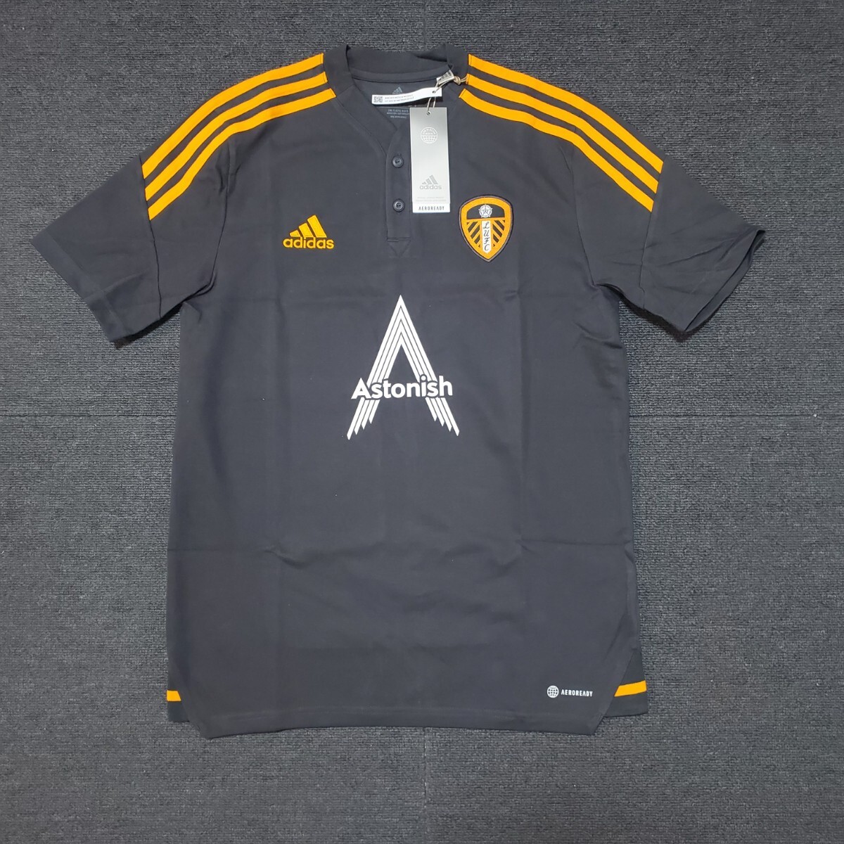 定価約8500円 新品正規品 Adidas リーズ・ユナイテッドFC トレーニングユニフォーム 21 インポートM(日本サイズXL)拍卖