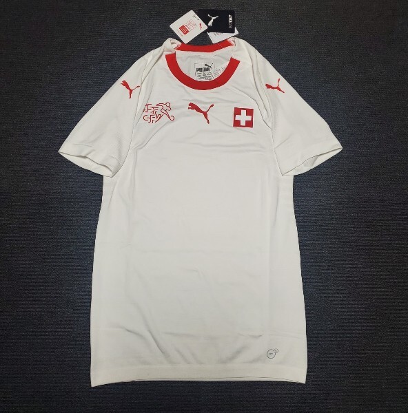 定価約20000円 正規品新品 Puma スイス代表 オーセンティックユニフォーム 選手用モデル Away 2021 サッカーシャツ 半袖 XL拍卖