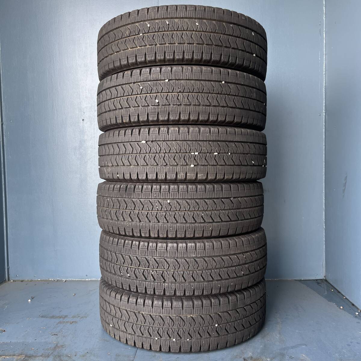 スーパーバリ山★送料無料!!2023年製 225/70R16 117/115L ブリヂストン W979 スタッドレス 6本セット拍卖