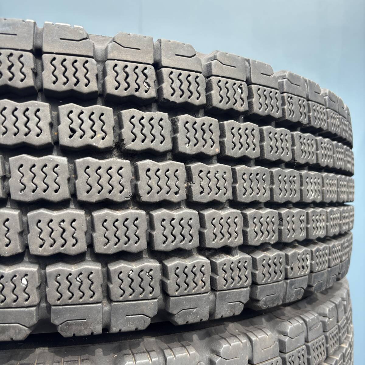 スーパーバリ山★2022年製!! 225/80R17.5 123/122L ブリヂストン W910 スタッドレス 6本セット 3拍卖