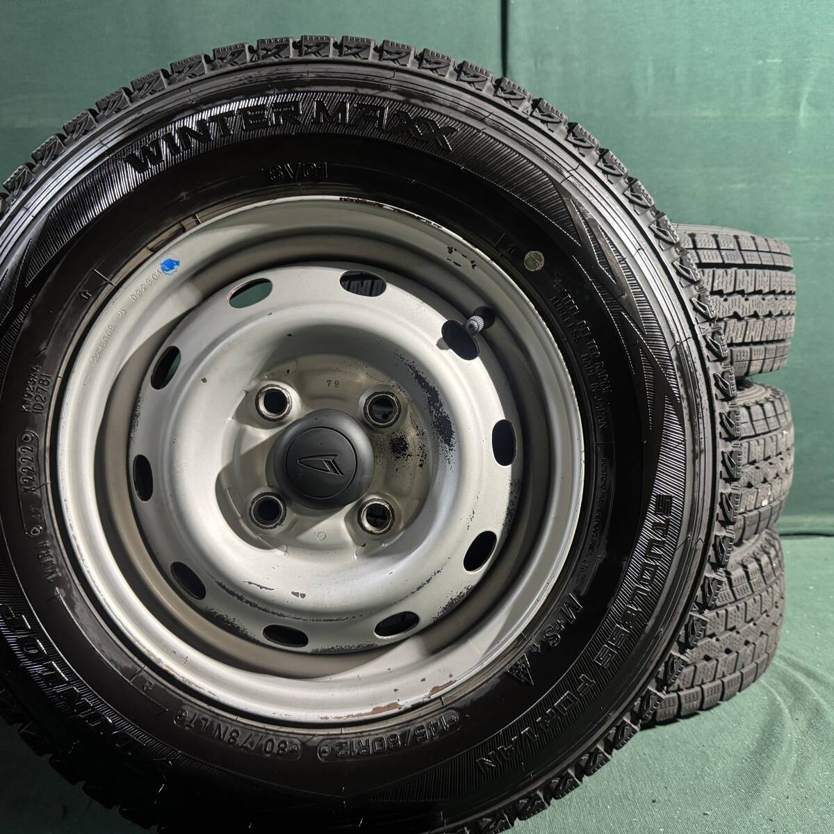 ガチバリ山★145/80R12 80/78N LT ダンロップ SV01 スタッドレス ホイール付き 4本セット 4穴100 145R12 6pr拍卖