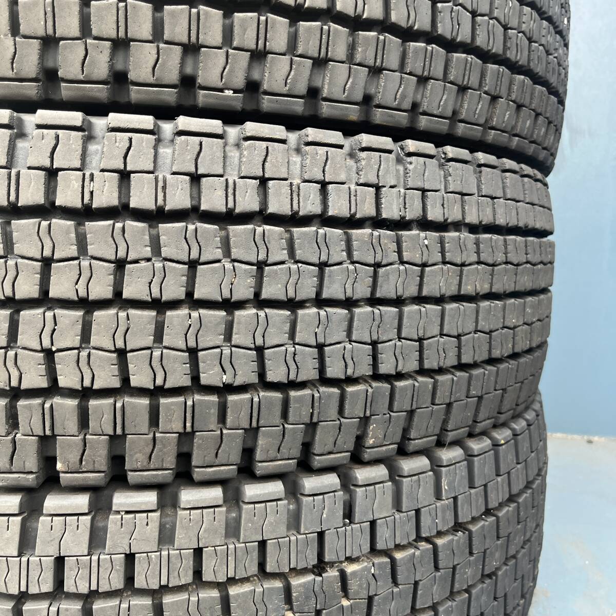 スーパーバリ山★2023年製!! 225/80R17.5 123/122L ダンロップ SP001 スタッドレス 6本セット 5拍卖