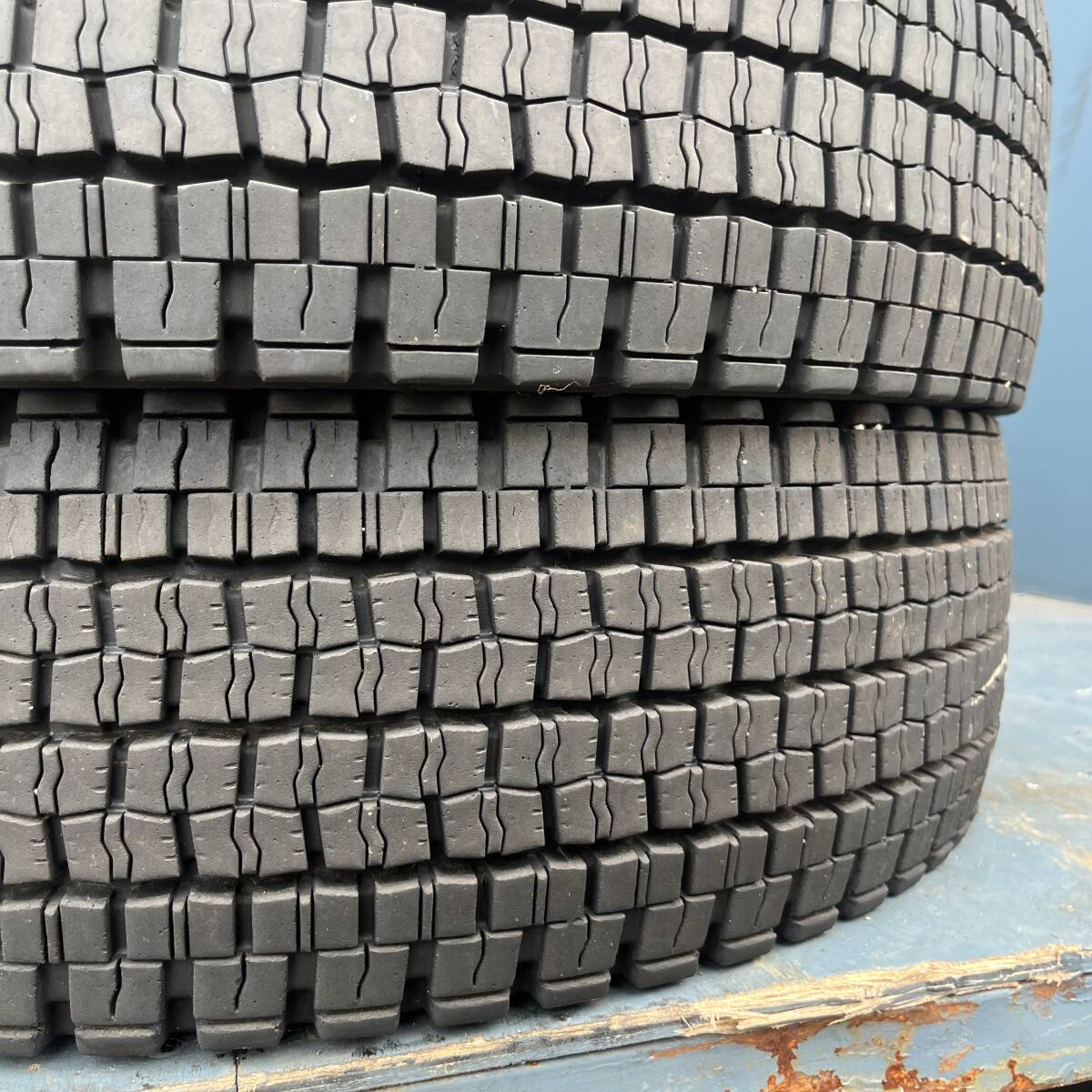 スーパーバリ山★2023年製!! 225/80R17.5 123/122L ダンロップ SP001 スタッドレス 6本セット 6拍卖