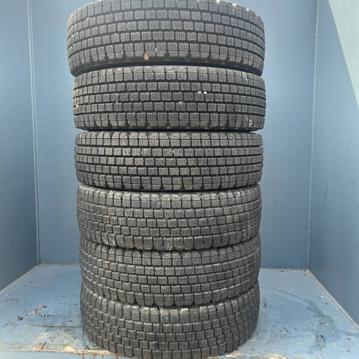 ガチンコバリ山★16mm 245/80R17.5 133/131J ブリヂストン W910 スタッドレス 6本セット拍卖