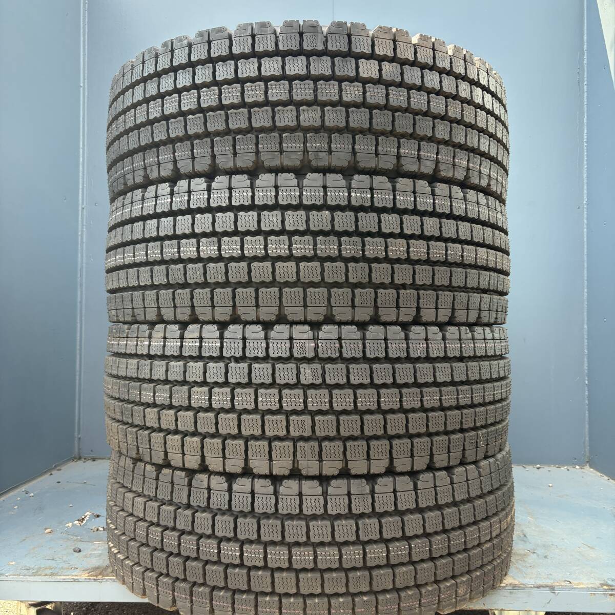 新品★2022年製 265/70R19.5 140/138J ブリヂストン W910 スタッドレス 4本セット 拍卖