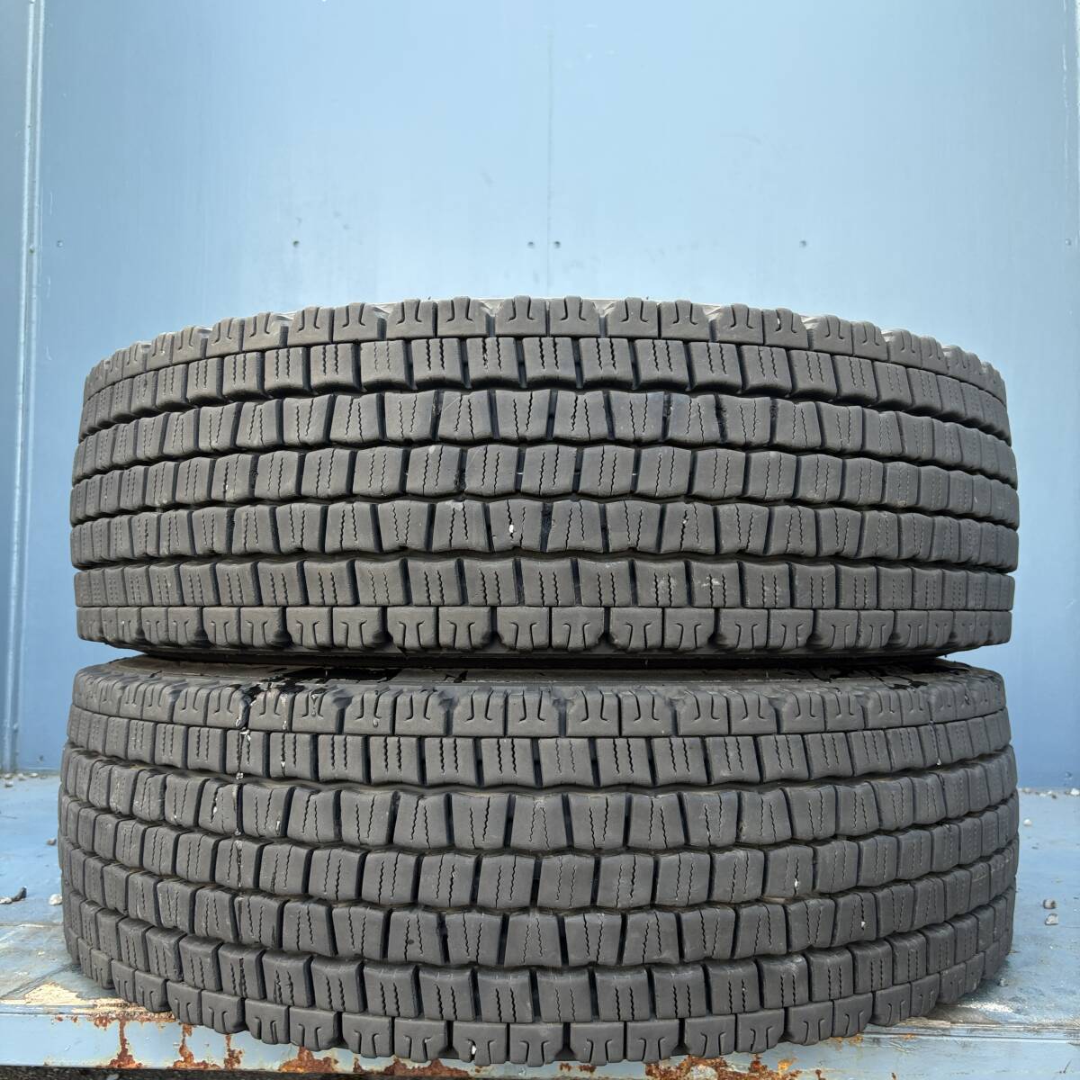 スーパーバリ山★265/60R22.5 143/140J ダンロップ SP081 スタッドレス 2本セット拍卖