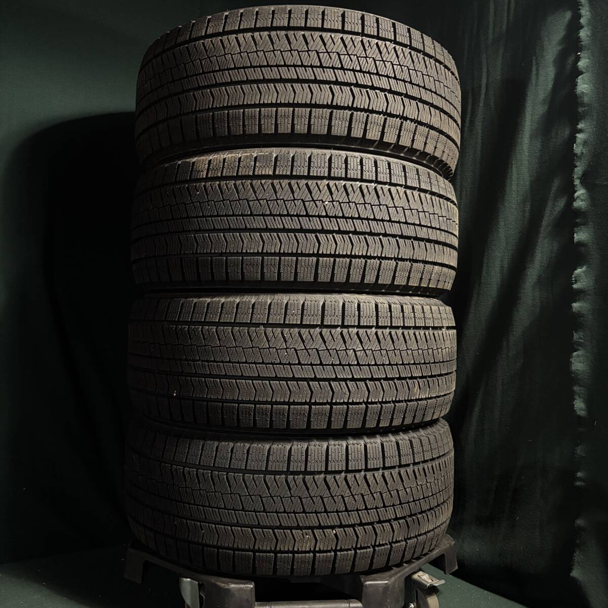 1000円スタート!! バリ山★ 225/50R17 ブリヂストン VRX2 スタッドレス 4本 マジェスタ Z レガシィ RX8 ベンツ Cクラス拍卖