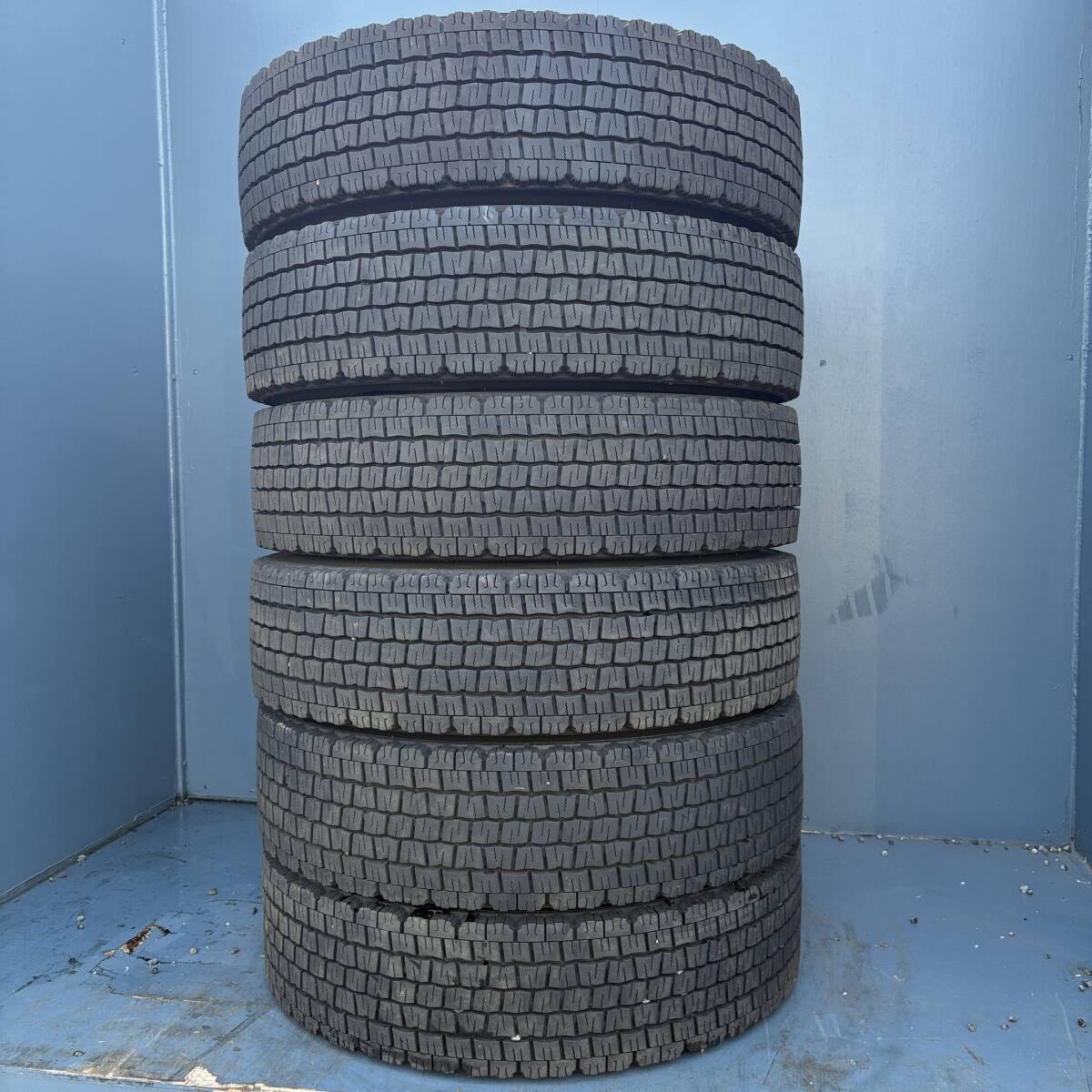 バリ山★格安スタート!! 2023年製 225/80R17.5 123/122L ダンロップ SP081 スタッドレス 6本セット 4拍卖