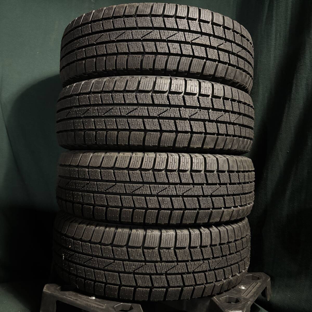 1000円スタート 新品★ 175/65R14 LAUFENN FIT IZ スタッドレス 4本 カローラ パッソ ヴィッツ キューブ拍卖