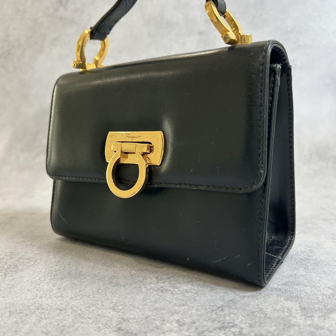 Salvatore Ferragamo サルヴァトーレ・フェラガモ ガンチーニ レザー ミニショルダーバッグ ポシェット拍卖