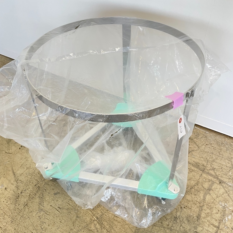 北海道・九州・沖縄・離島等追加送料有【中古】 トライアングルキャリー 大一産業 幅490×奥行490×高540mm (a018) 業務用 厨房機器拍卖