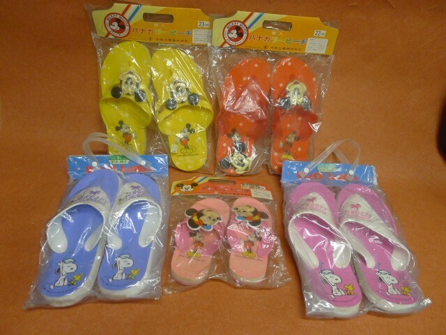 d◆1001 未使用品 ジュニア ベビー用 ビーチサンダル ディズニー サンリオ ミッキーマウス スヌーピー まとめて5足 /80拍卖