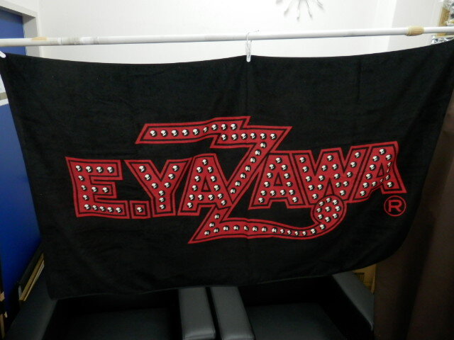 #73151【中古品】コレクター放出品!矢沢永吉 E.YAZAWA SBT スペシャルビーチタオル 定番ロゴ 赤ロゴ蓄光 夜光 約80×150cm拍卖