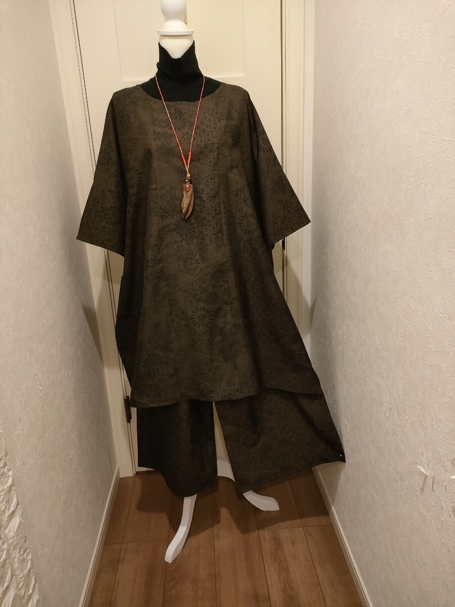 * 着物リメイク*アンティーク大島紬 泥染 亀甲 花 桝 草花文様 チュニック&パンツ ゆったりサイズ 拍卖