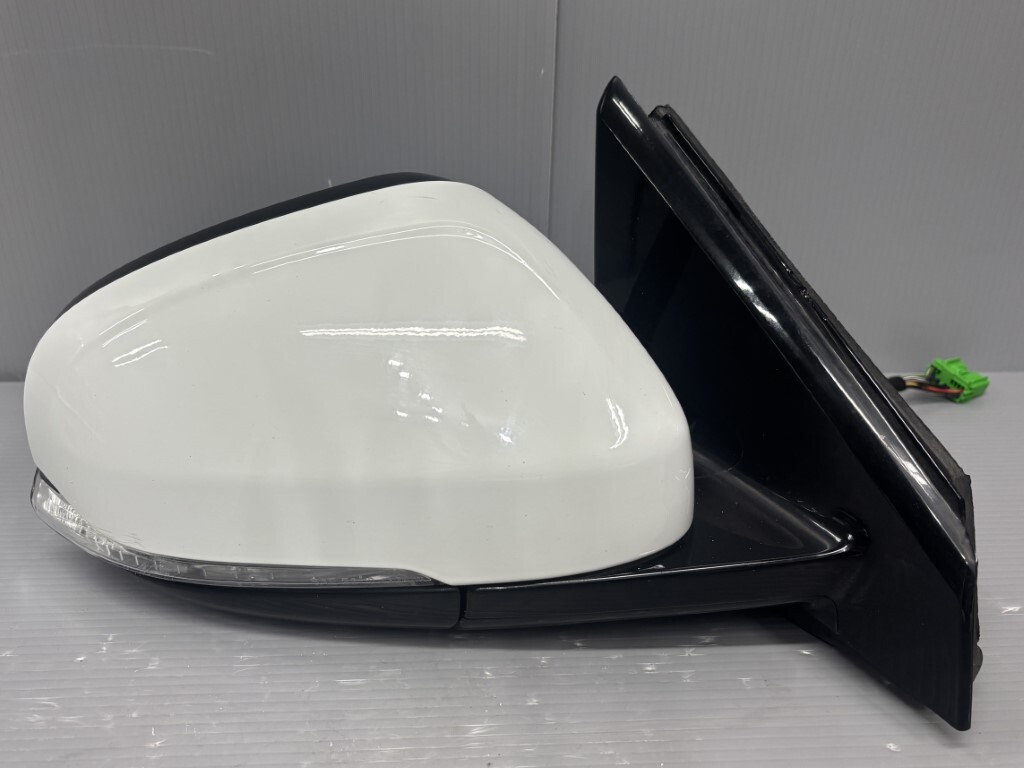 ボルボ V40 右H Volvo (MB) 右ドアミラー ウィンカー ウェルカムランプ付 電格 12P 12ピン ホワイト系 白系 サイドミラー 31299377 p055797拍卖