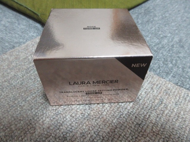 ローラメルシェ トランスルーセント ルース セッティング パウダー拍卖